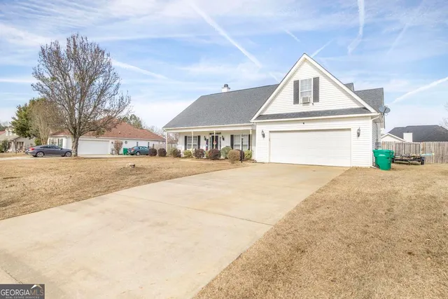 $315,000 | 167 Holly Pointe, Warner Robins, GA 31088