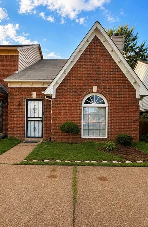 $1,750 | 1693 Old Mill Streme, Cordova, TN 38016