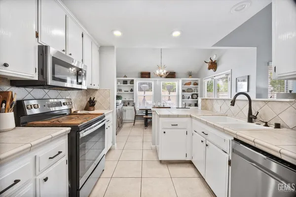 $385,000 | Undisclosed Address, Bakersfield, CA 93311