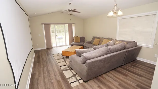 $1,995 | 412 Ridgeway Drive, Sneads Ferry, NC 28460