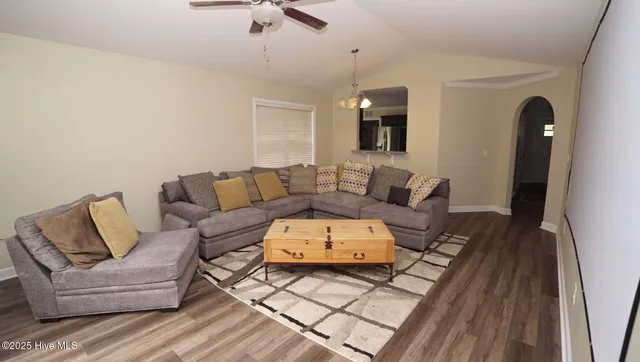 $1,995 | 412 Ridgeway Drive, Sneads Ferry, NC 28460