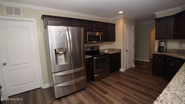 $1,995 | 412 Ridgeway Drive, Sneads Ferry, NC 28460