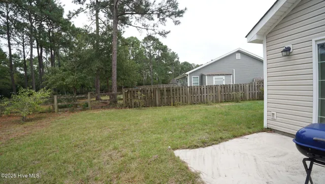 $1,995 | 412 Ridgeway Drive, Sneads Ferry, NC 28460