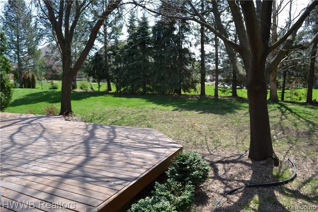 1097 Maple Leaf Drive Rochester Hills, MI 48309 - Photo 36 of 38