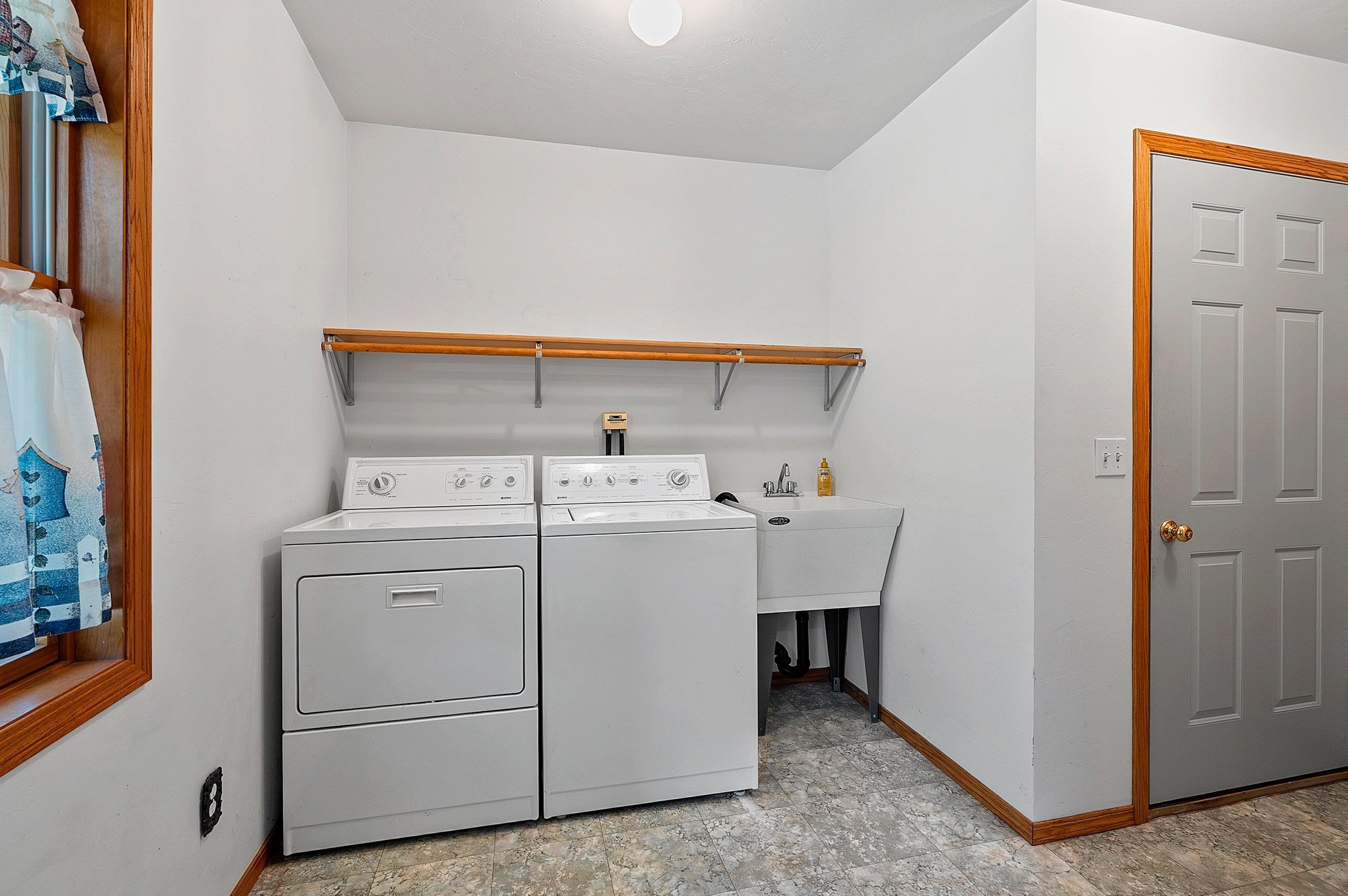 429 Jackson Street Oconto, WI 54153 - Photo 33 of 48