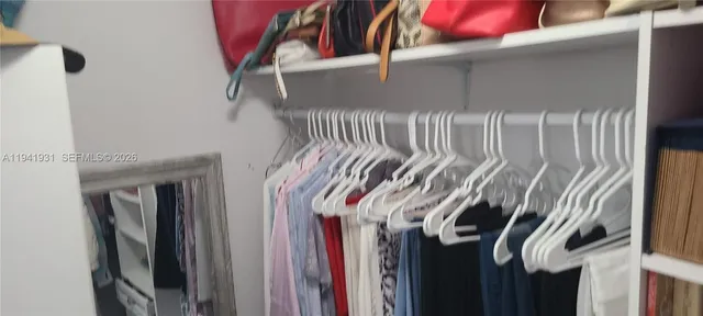 a view of a pathway of the house