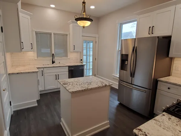 $2,750 | 2054 North Cambridge Avenue, Milwaukee, WI 53202