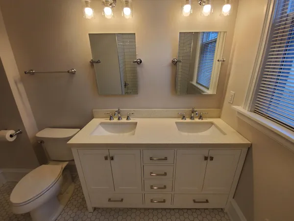 $2,750 | 2054 North Cambridge Avenue, Milwaukee, WI 53202