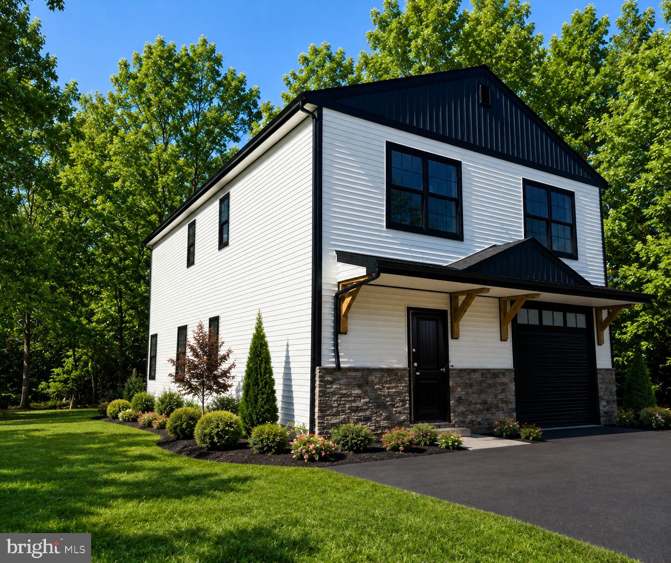 821 Middle Road Baltimore, MD 21220 - Photo 2 of 7