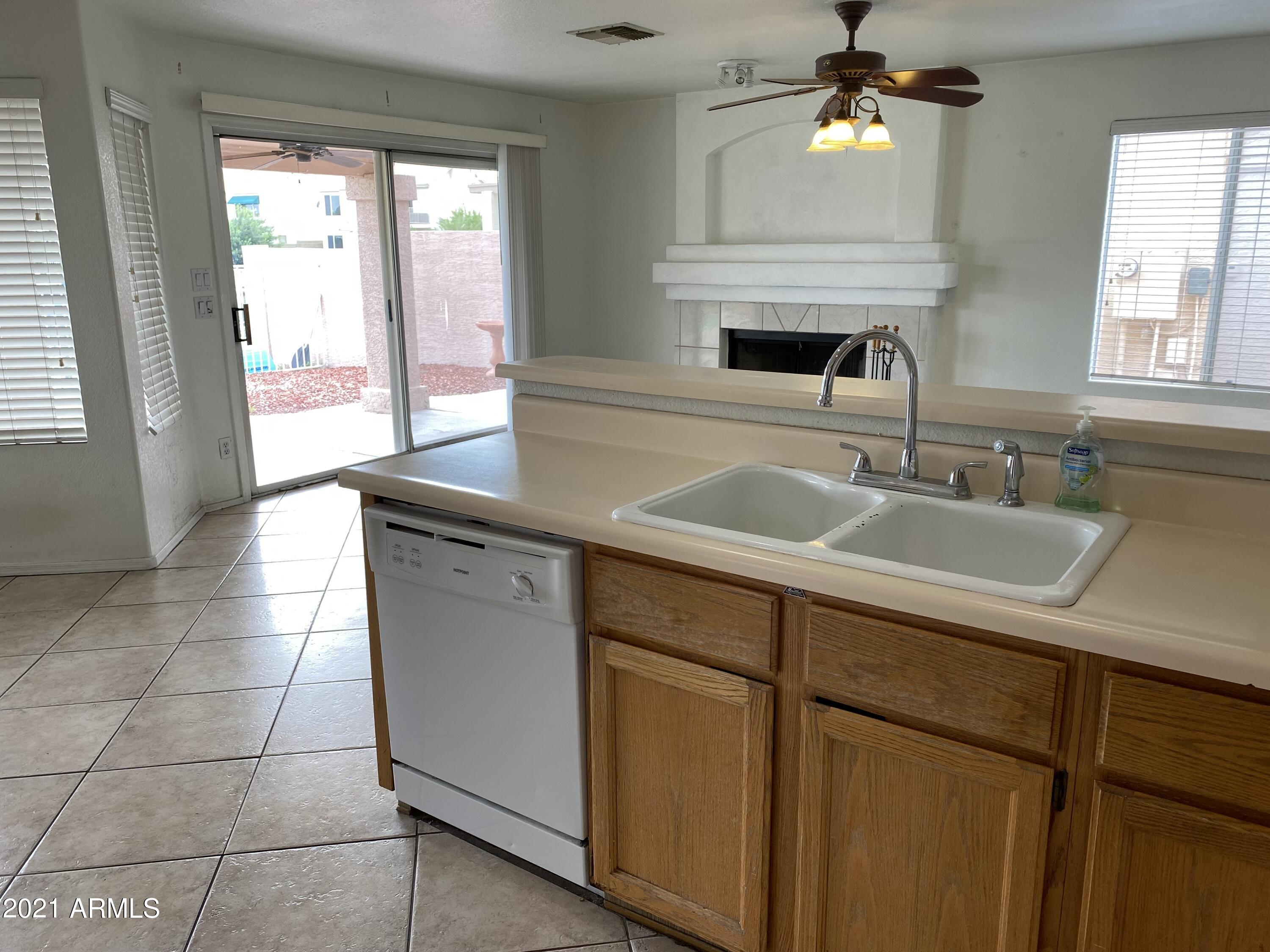 1363 East Butler Circle Chandler, AZ 85225 - Photo 7 of 41 IMG_3085