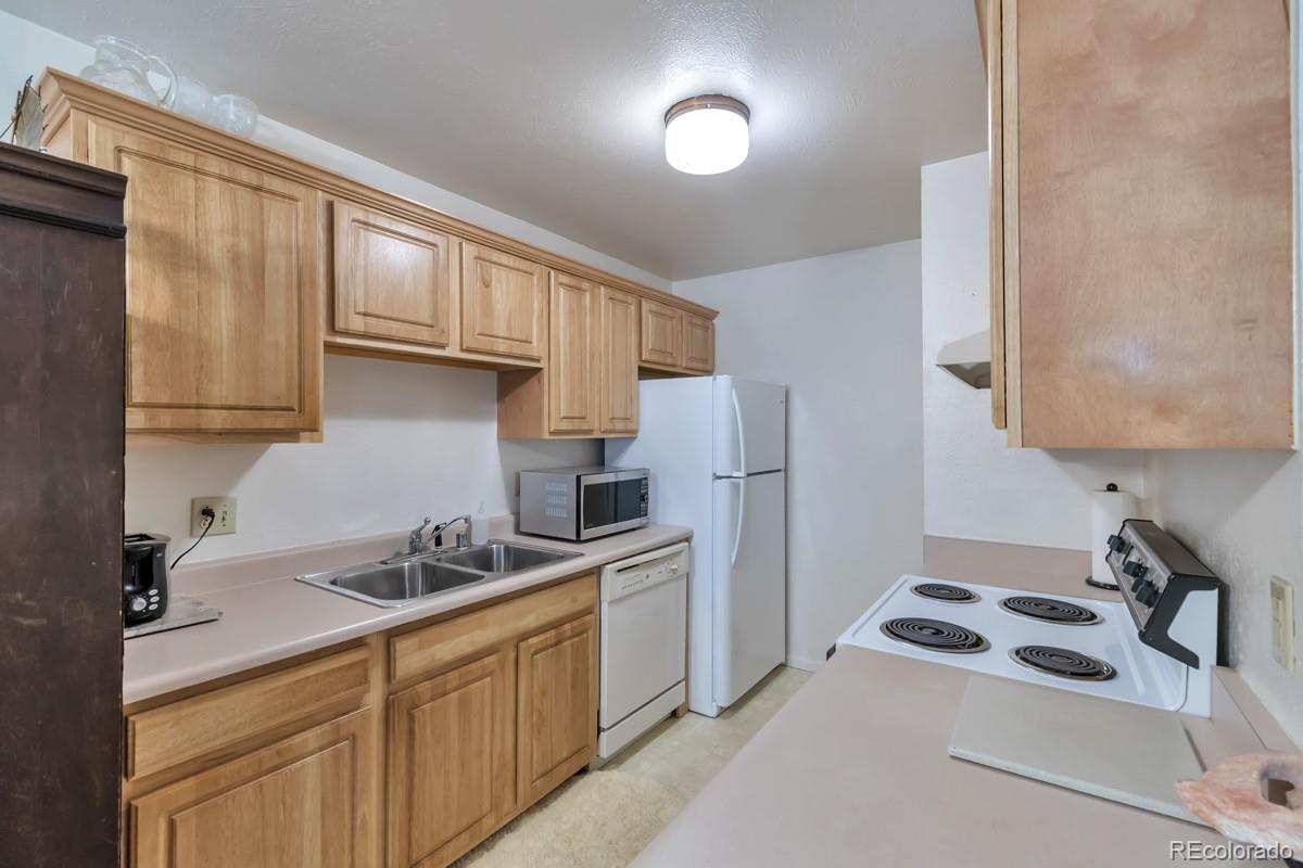 3787 Quail Street Wheat Ridge, CO 80033 - Photo 2 of 12 Gallery Image 2
