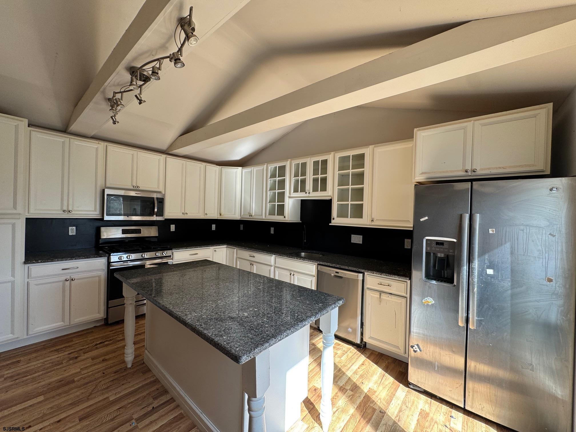 502 Shore Road Northfield, NJ 08225 - Photo 4 of 32