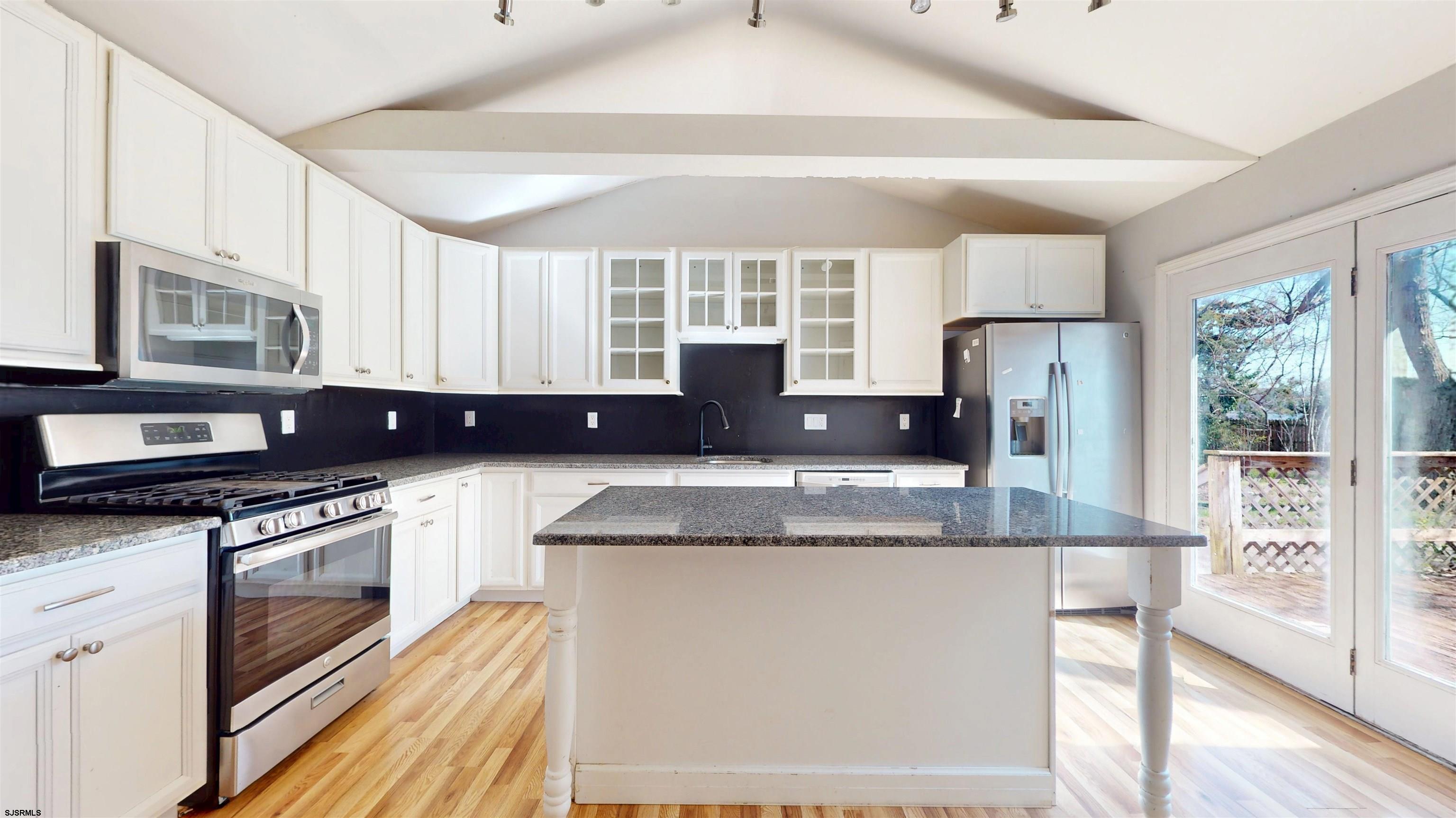 502 Shore Road Northfield, NJ 08225 - Photo 4 of 39
