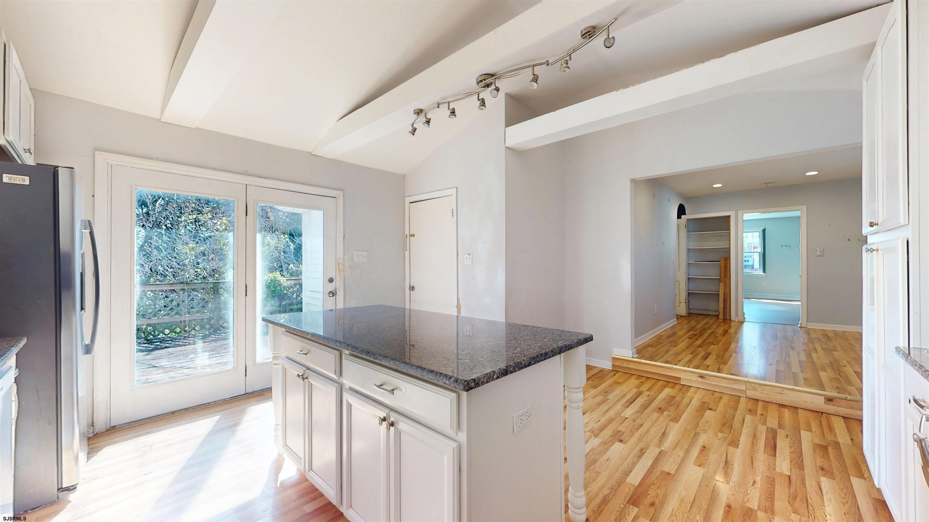 502 Shore Road Northfield, NJ 08225 - Photo 8 of 39