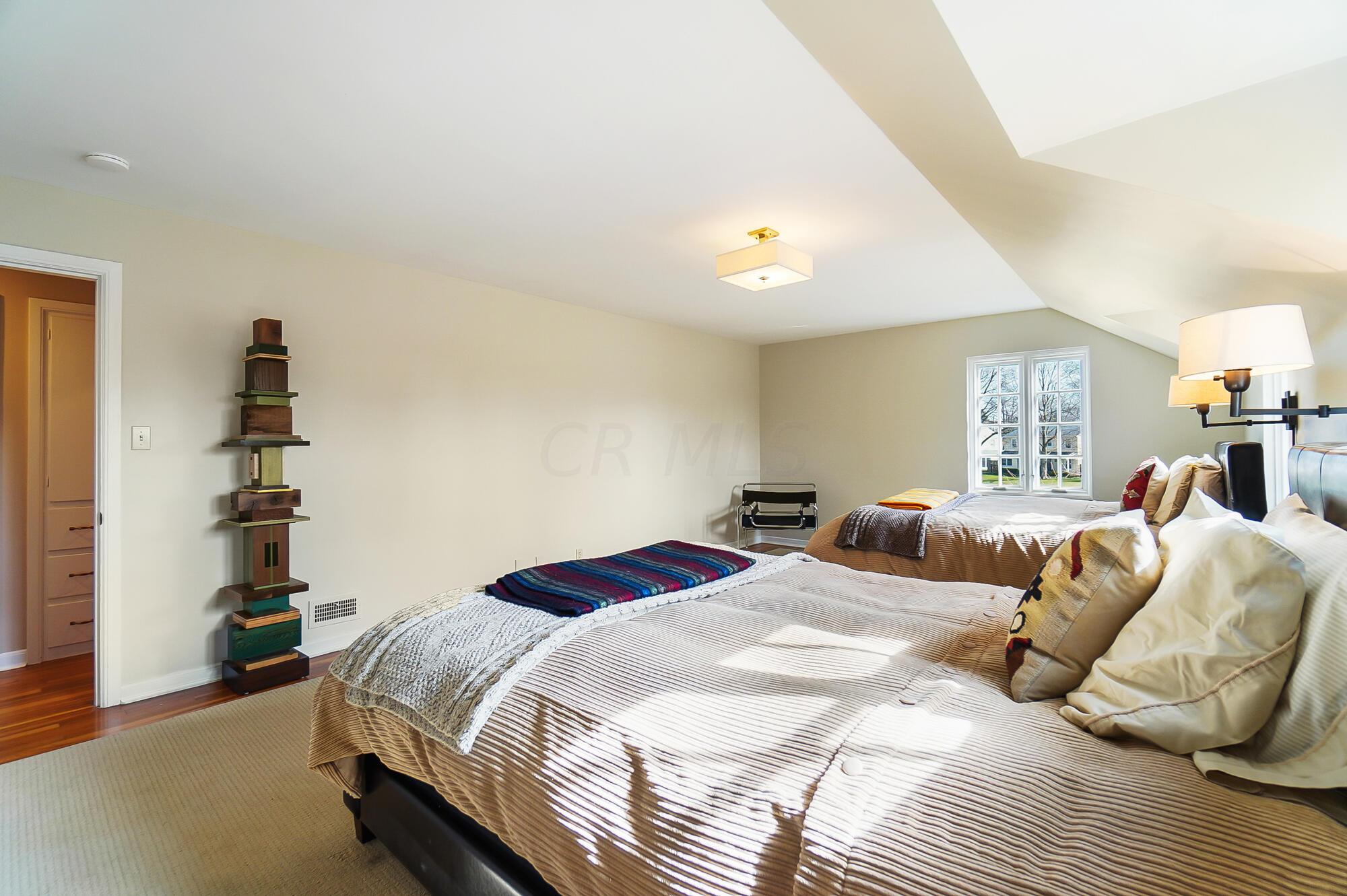 1742 Edgemont Road Upper Arlington, OH 43212 - Photo 44 of 70 063