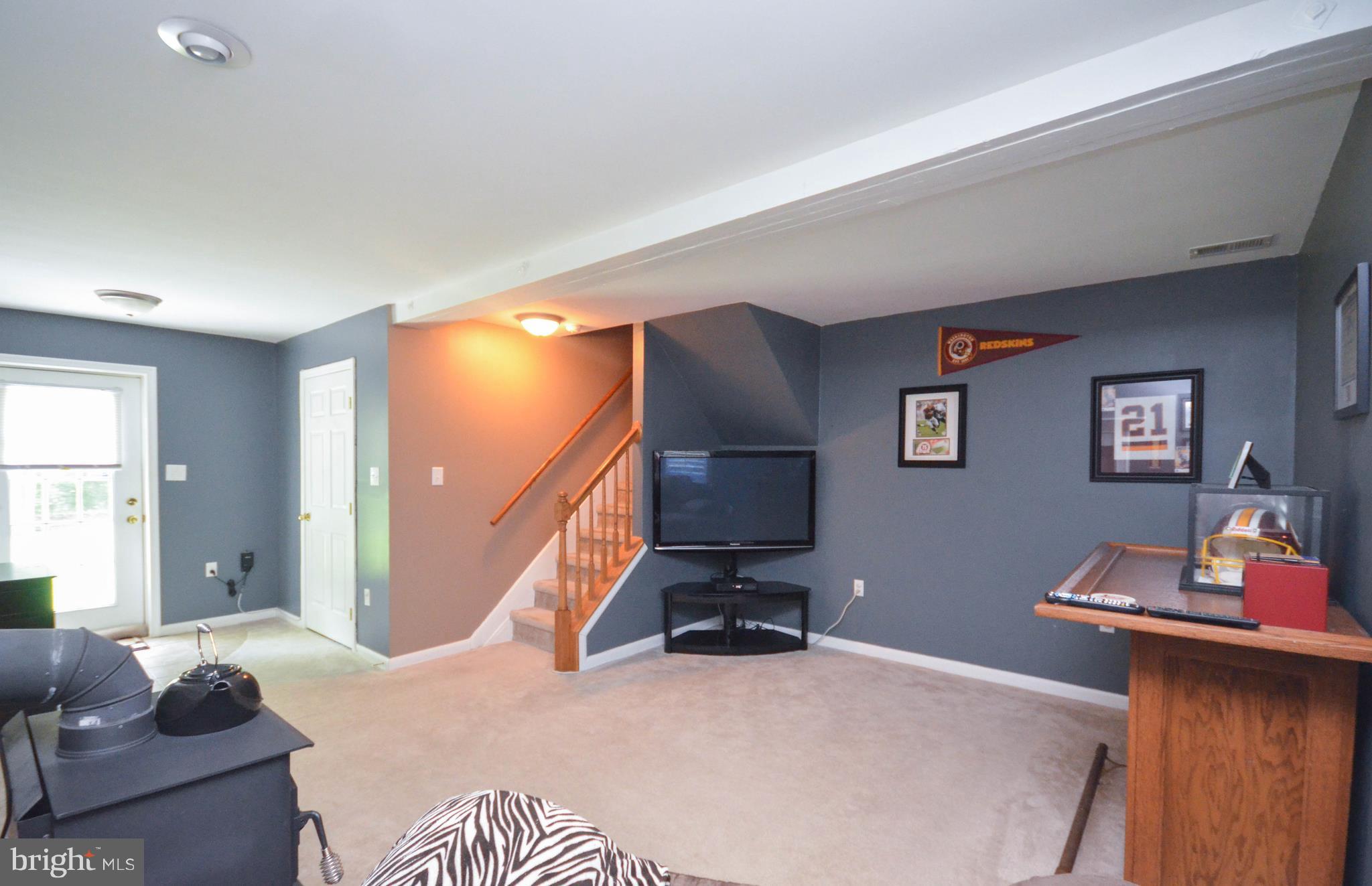 73 Ferry Road Fredericksburg, VA 22405 - Photo 15 of 19 Family Room