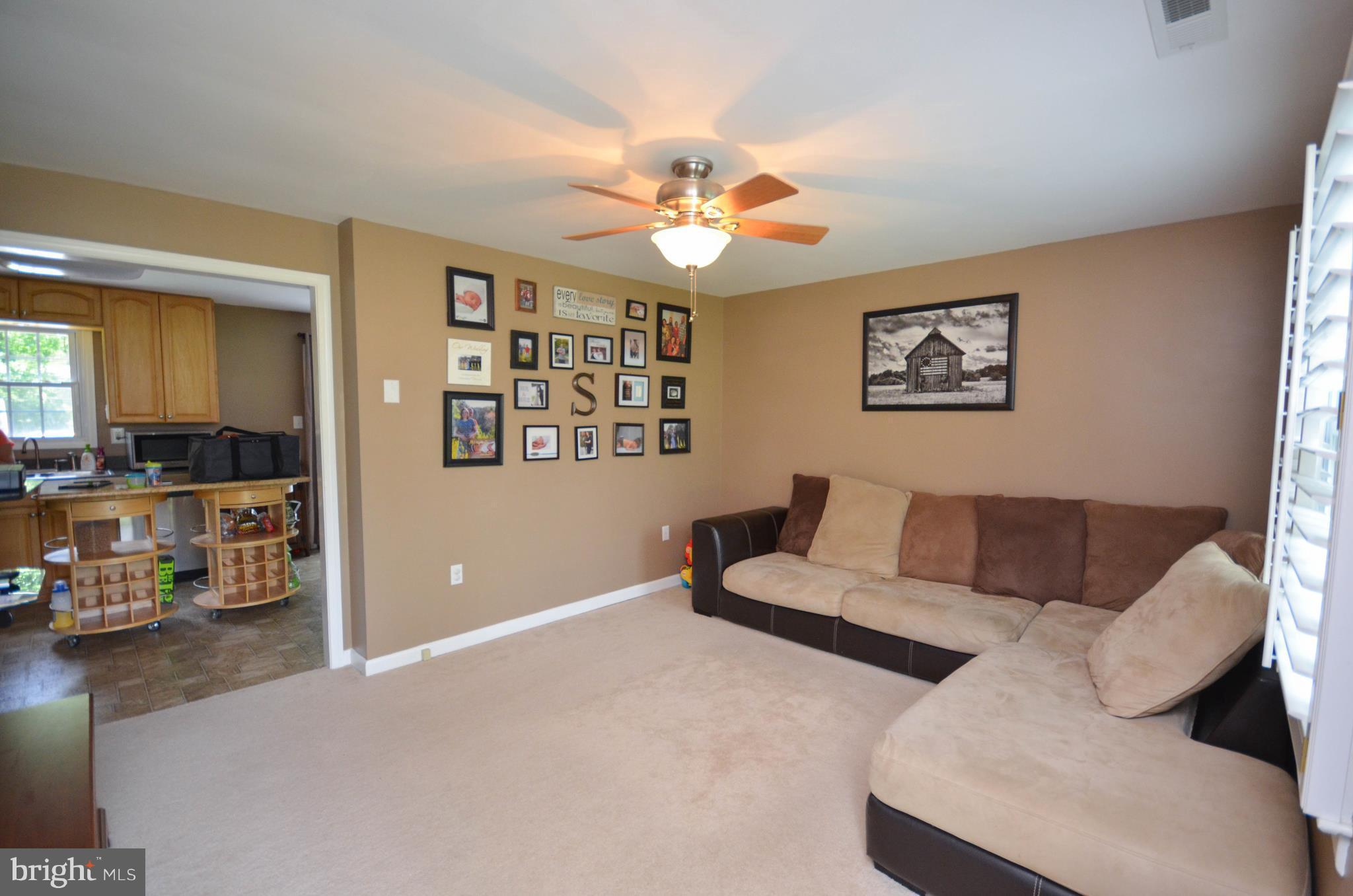 73 Ferry Road Fredericksburg, VA 22405 - Photo 3 of 19 Living Room