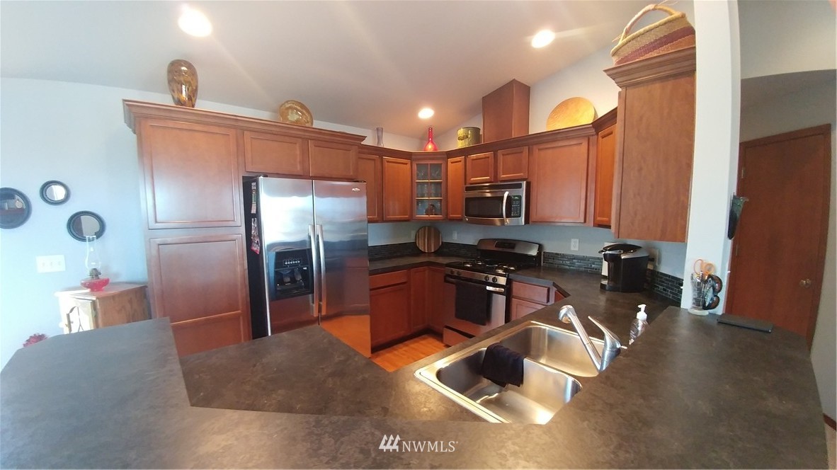 2462 Douglas Road Ferndale, WA 98248 - Photo 11 of 24