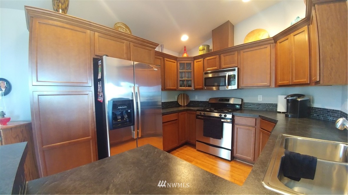 2462 Douglas Road Ferndale, WA 98248 - Photo 13 of 24