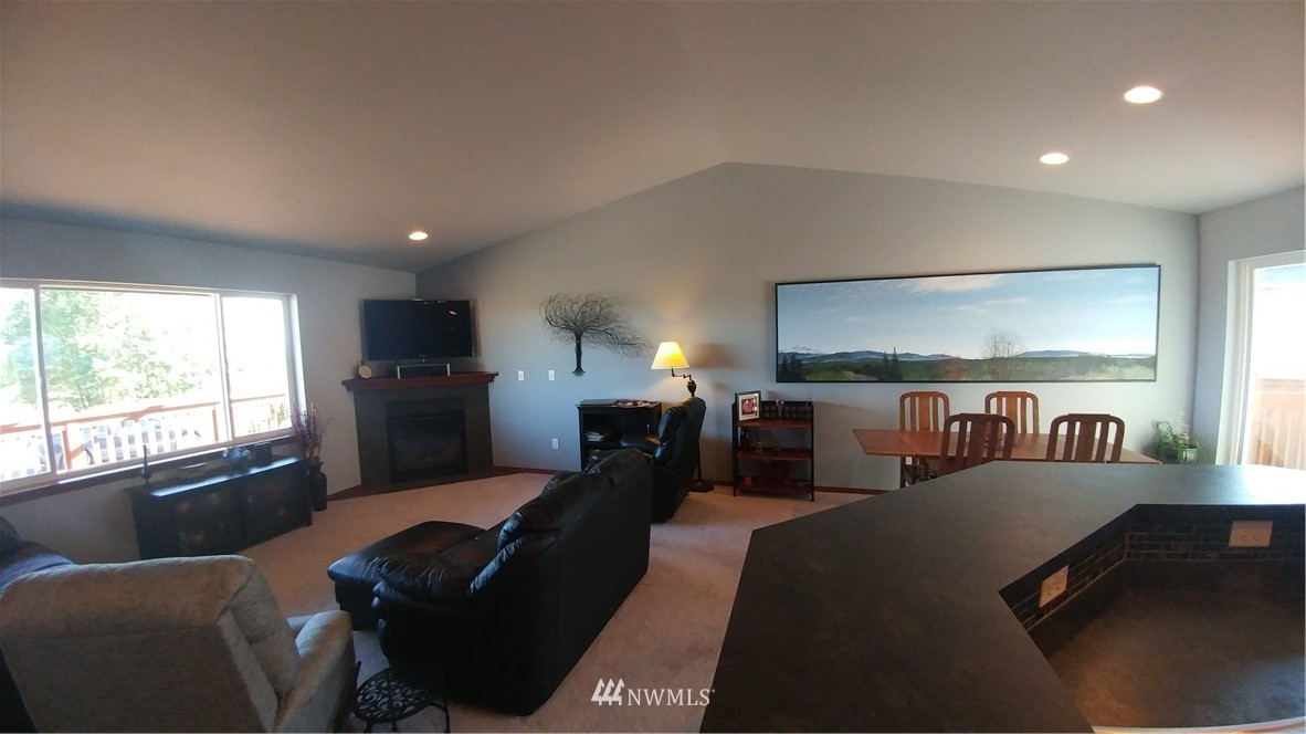 2462 Douglas Road Ferndale, WA 98248 - Photo 7 of 24