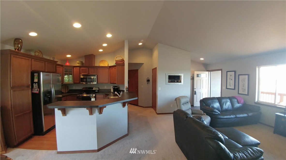 2462 Douglas Road Ferndale, WA 98248 - Photo 10 of 24