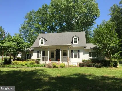 $595,000 | 19266 Mockingbird Heights Road, Triangle, VA 22172