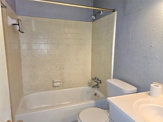 $1,475 | 10810 Parkland Woods Drive, Sugar Land, TX 77498