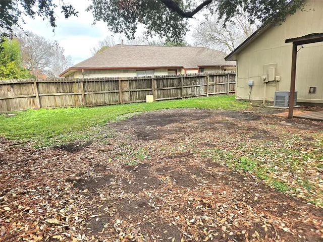 $1,475 | 10810 Parkland Woods Drive, Sugar Land, TX 77498