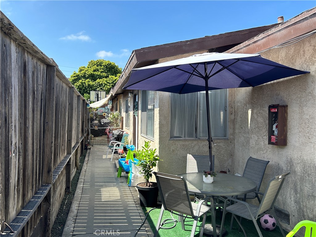 1920 Rockefeller Lane Redondo Beach, CA 90278 - Photo 3 of 9