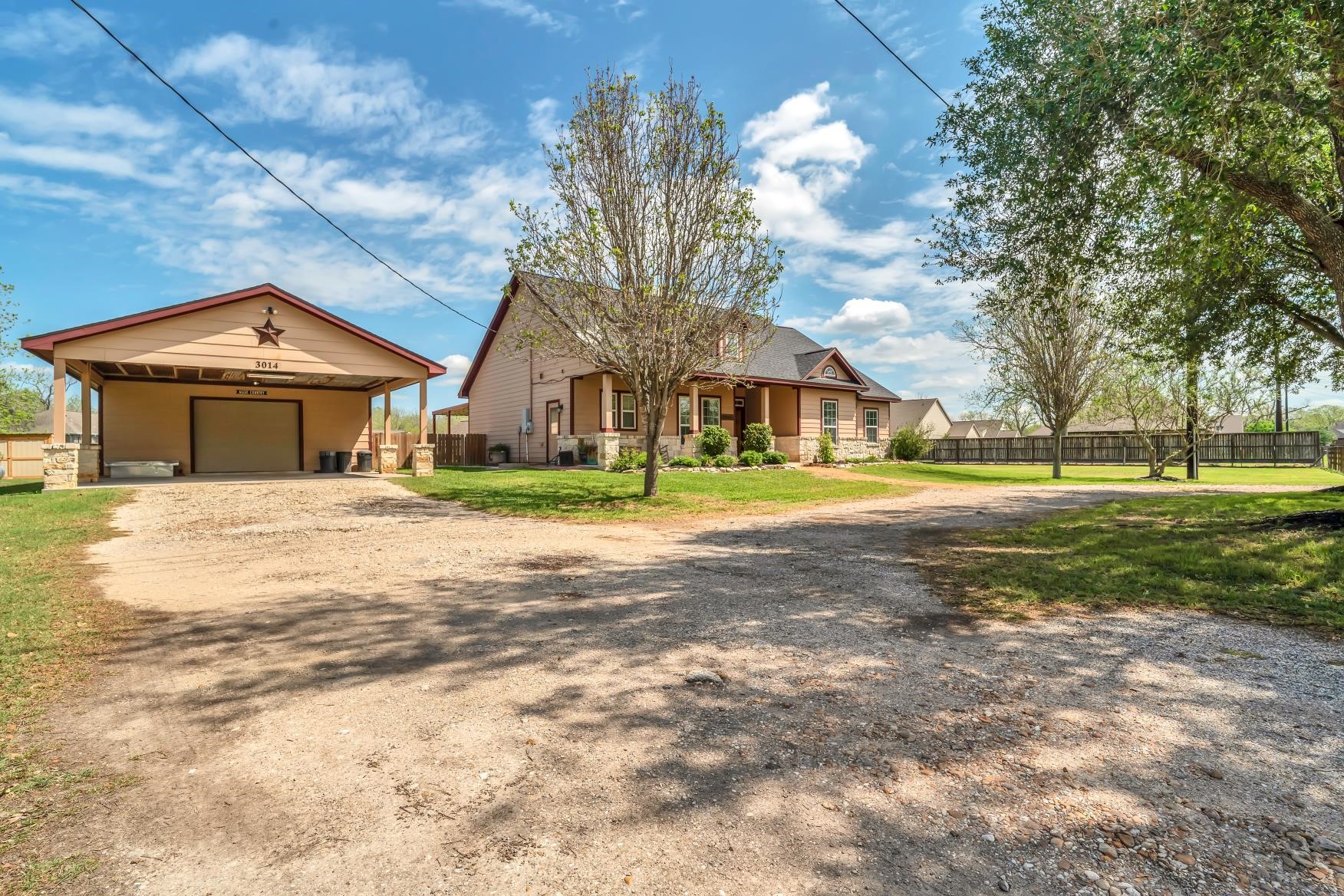 3014 Bowser Road Fulshear, TX 77441 - Photo 3 of 32