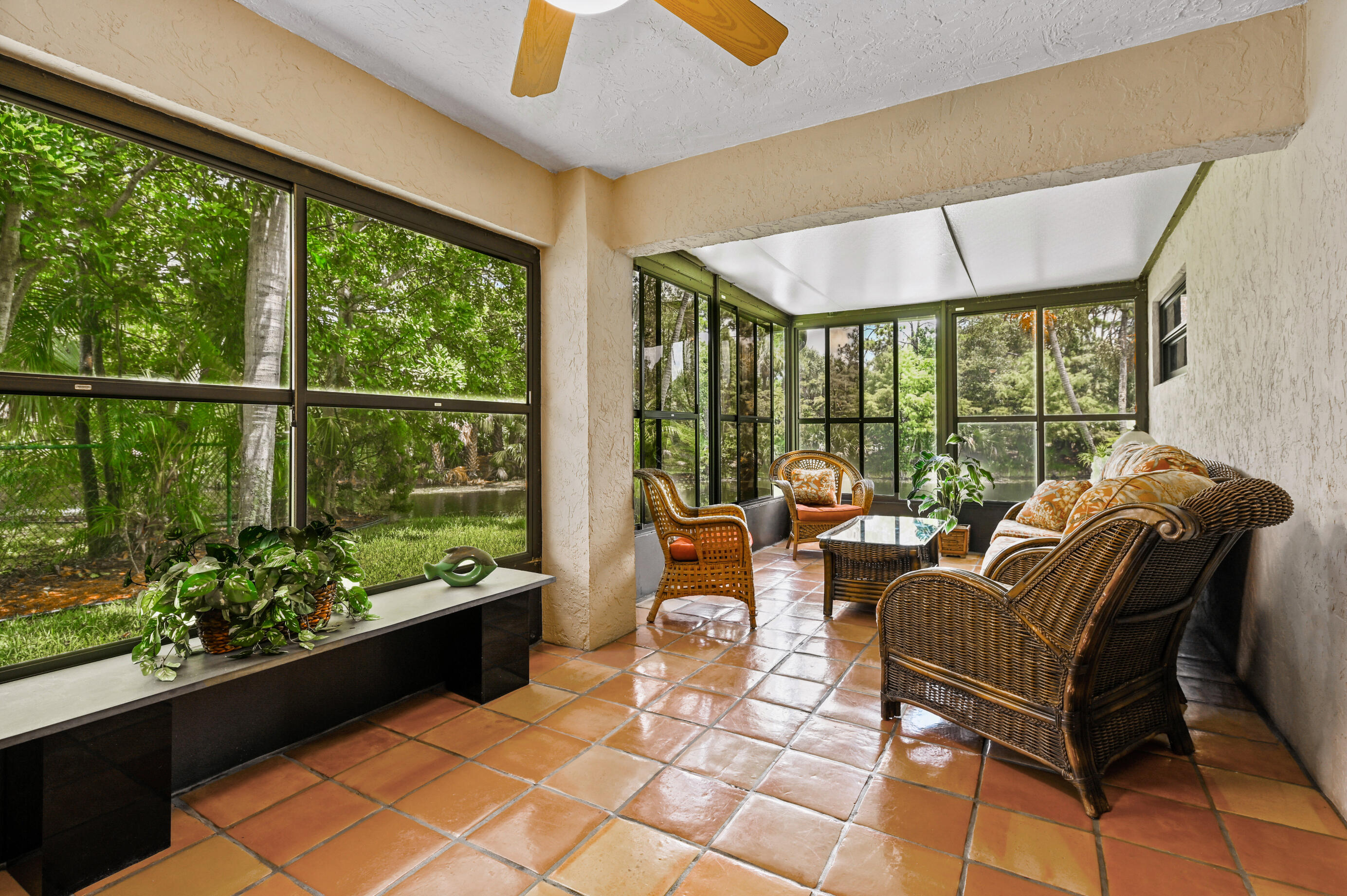 153 Island Way Greenacres, FL 33413 - Photo 10 of 33 10
