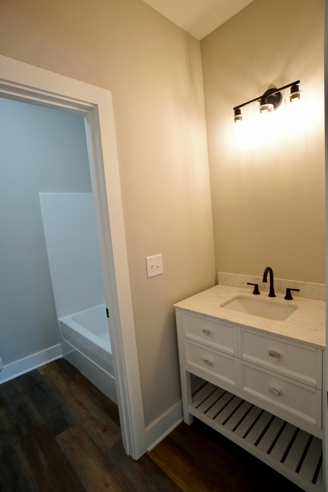 940 19th Avenue West Springfield, TN 37172 - Photo 7 of 11 Gallery Image 7