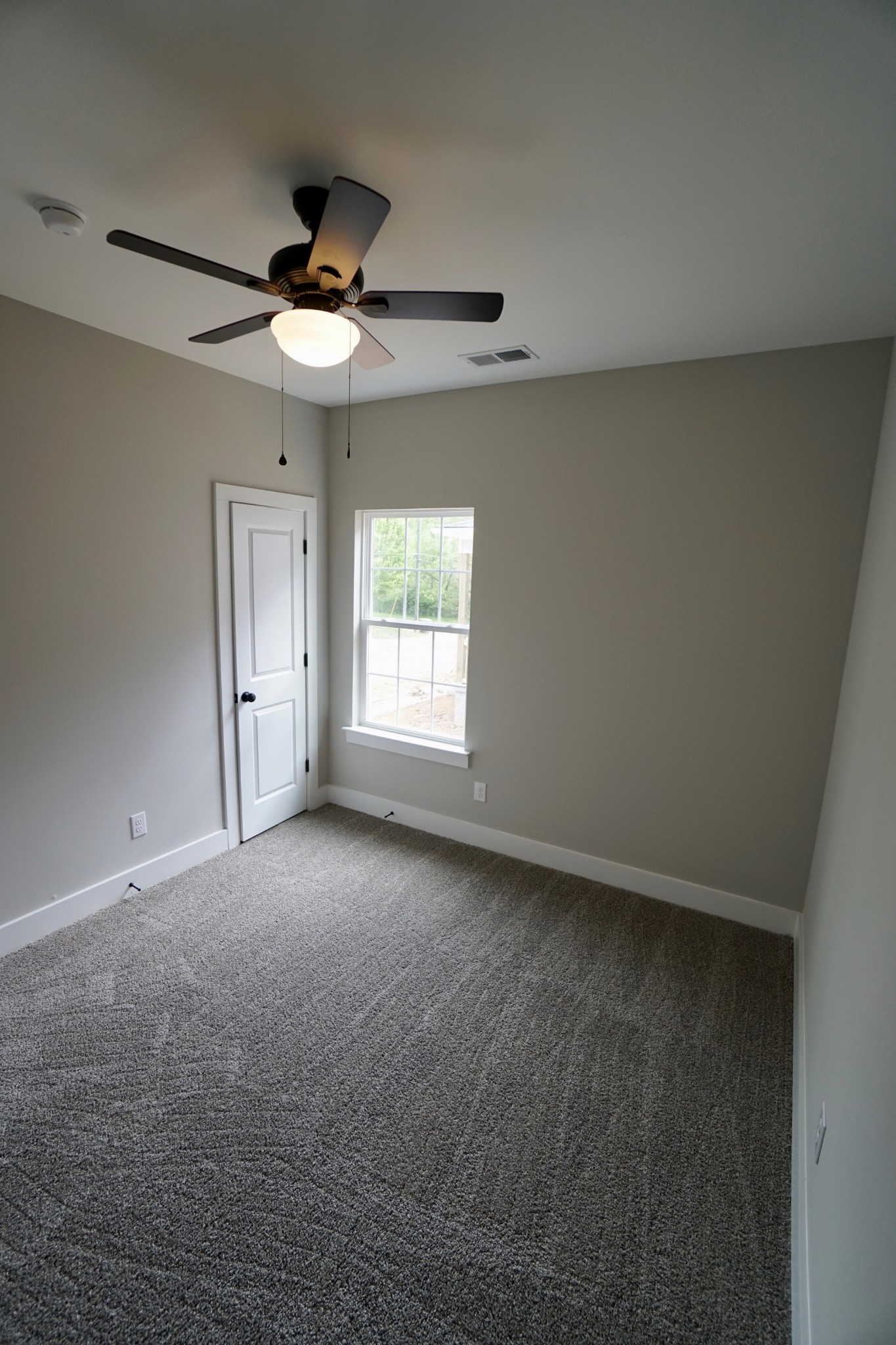 940 19th Avenue West Springfield, TN 37172 - Photo 8 of 11 Gallery Image 8