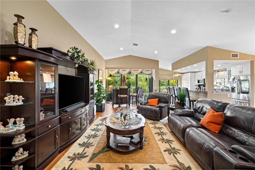 11114 Cloverleaf Circle Boca Raton, FL 33428 - Photo 13 of 52 Photo 13