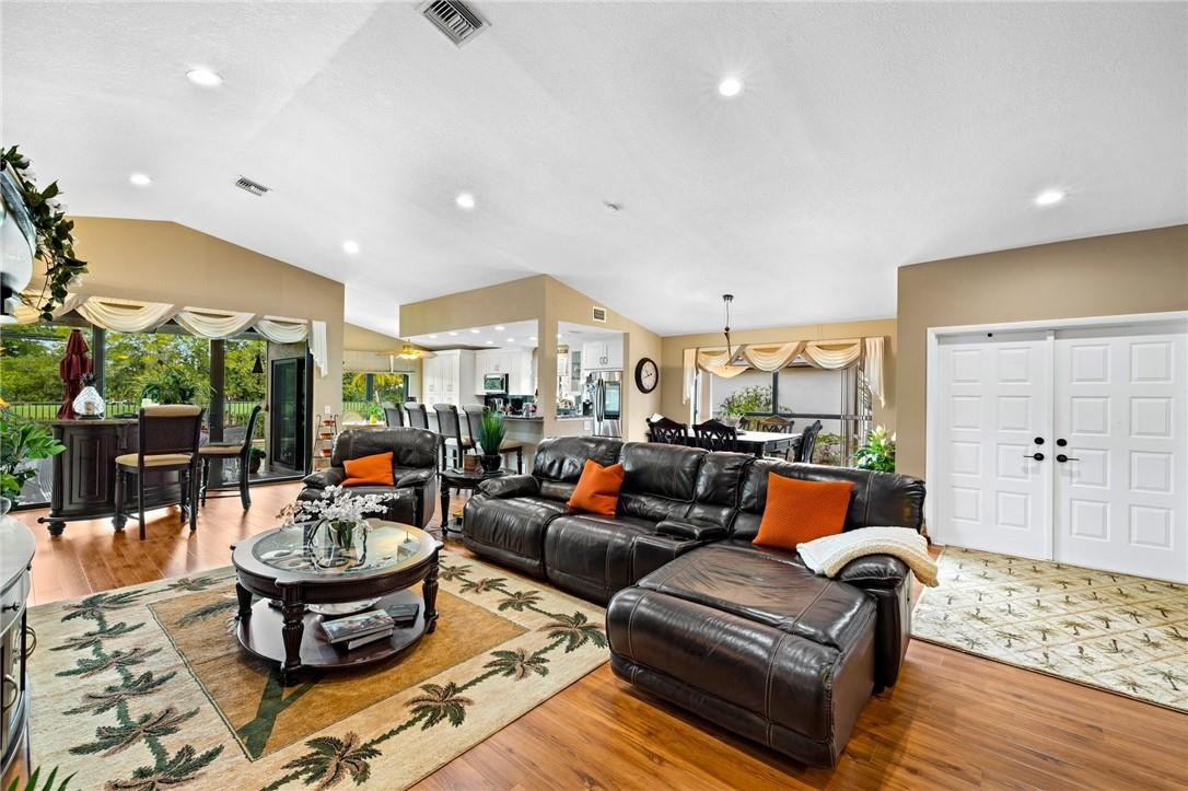 11114 Cloverleaf Circle Boca Raton, FL 33428 - Photo 14 of 52 Photo 14