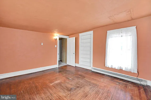 $69,900 | 10 East Grand Avenue, Tower City, PA 17980