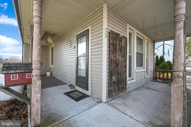 $69,900 | 10 East Grand Avenue, Tower City, PA 17980