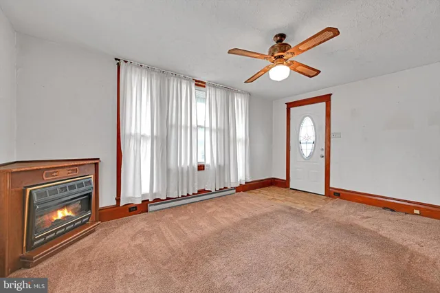 $69,900 | 10 East Grand Avenue, Tower City, PA 17980