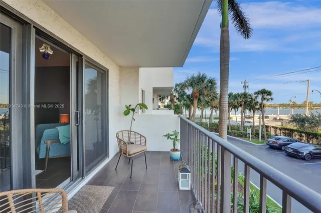 $2,950 | 1201 South Ocean Drive, Unit 218N, Hollywood, FL 33019