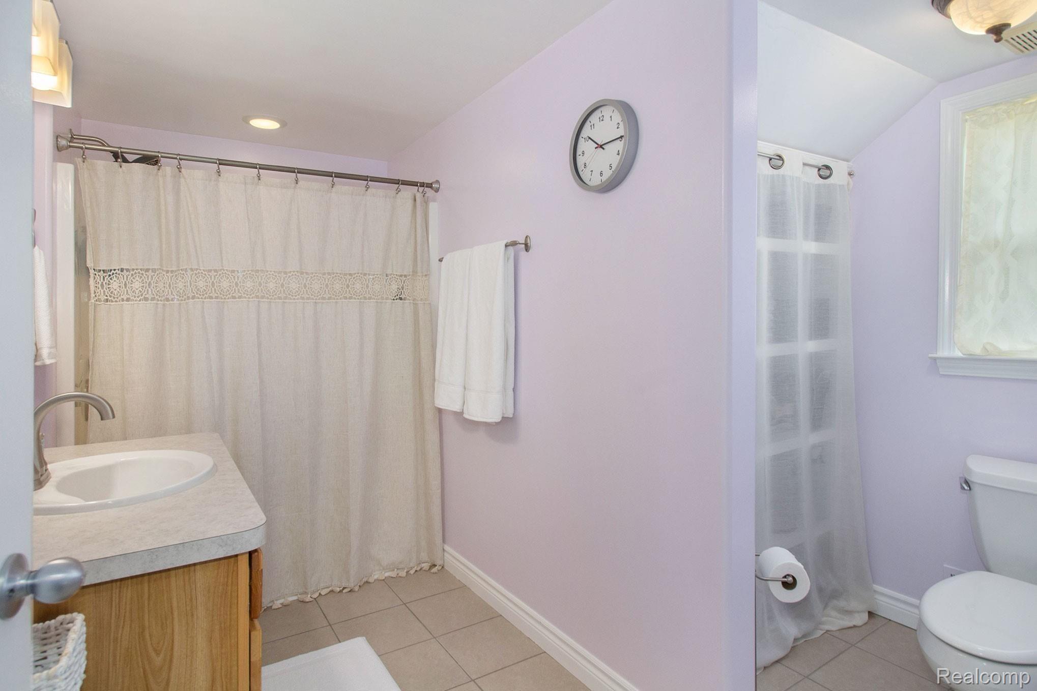 3950 Cemetery Road Fowlerville, MI 48836 - Photo 13 of 24 Bright Full-Bath on the Second Floor