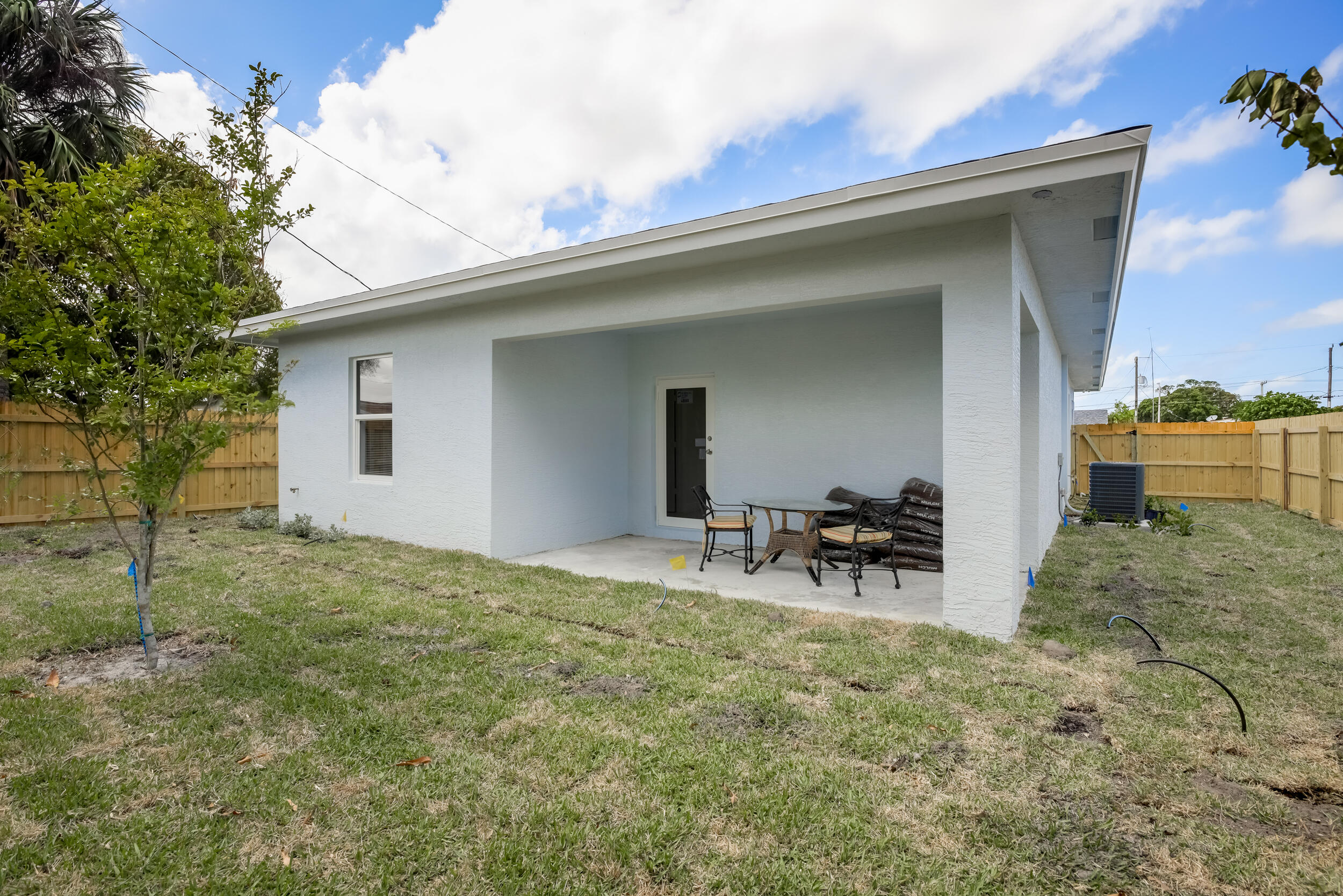 1417 West 7th Street Riviera Beach, FL 33404 - Photo 26 of 32 1417 W. 7th St (27)
