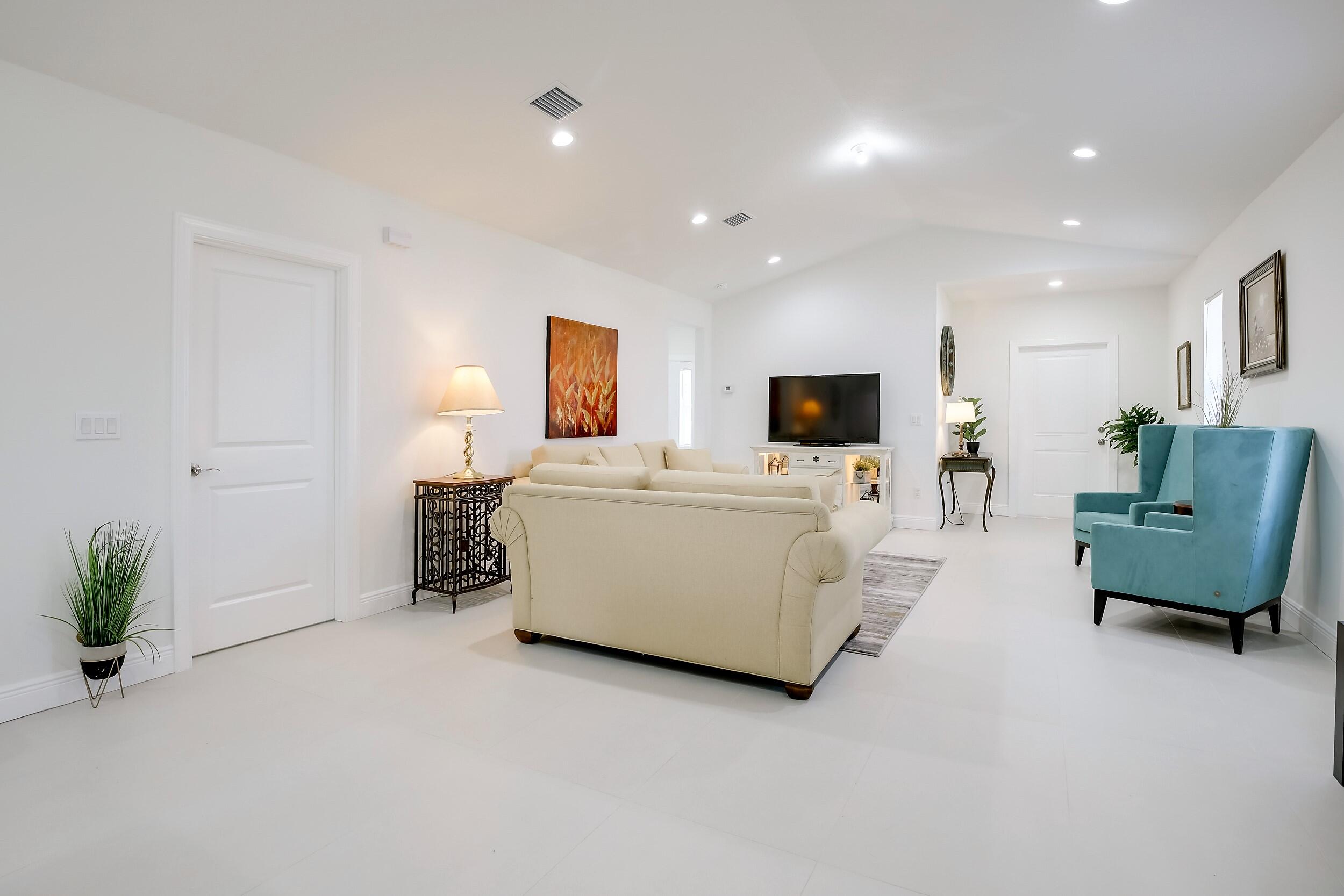 1417 W. 7th St (6)