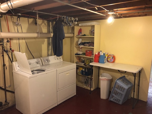 1065 North 3rd Street Rochelle, IL 61068 - Photo 16 of 17 a utility room with dryer and washer