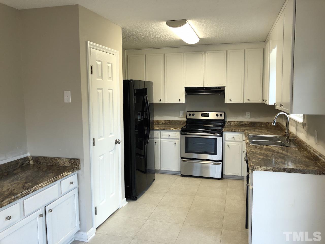 8055 Covered Bridge Road Wendell, NC 27591 - Photo 4 of 19 Gallery Image 4