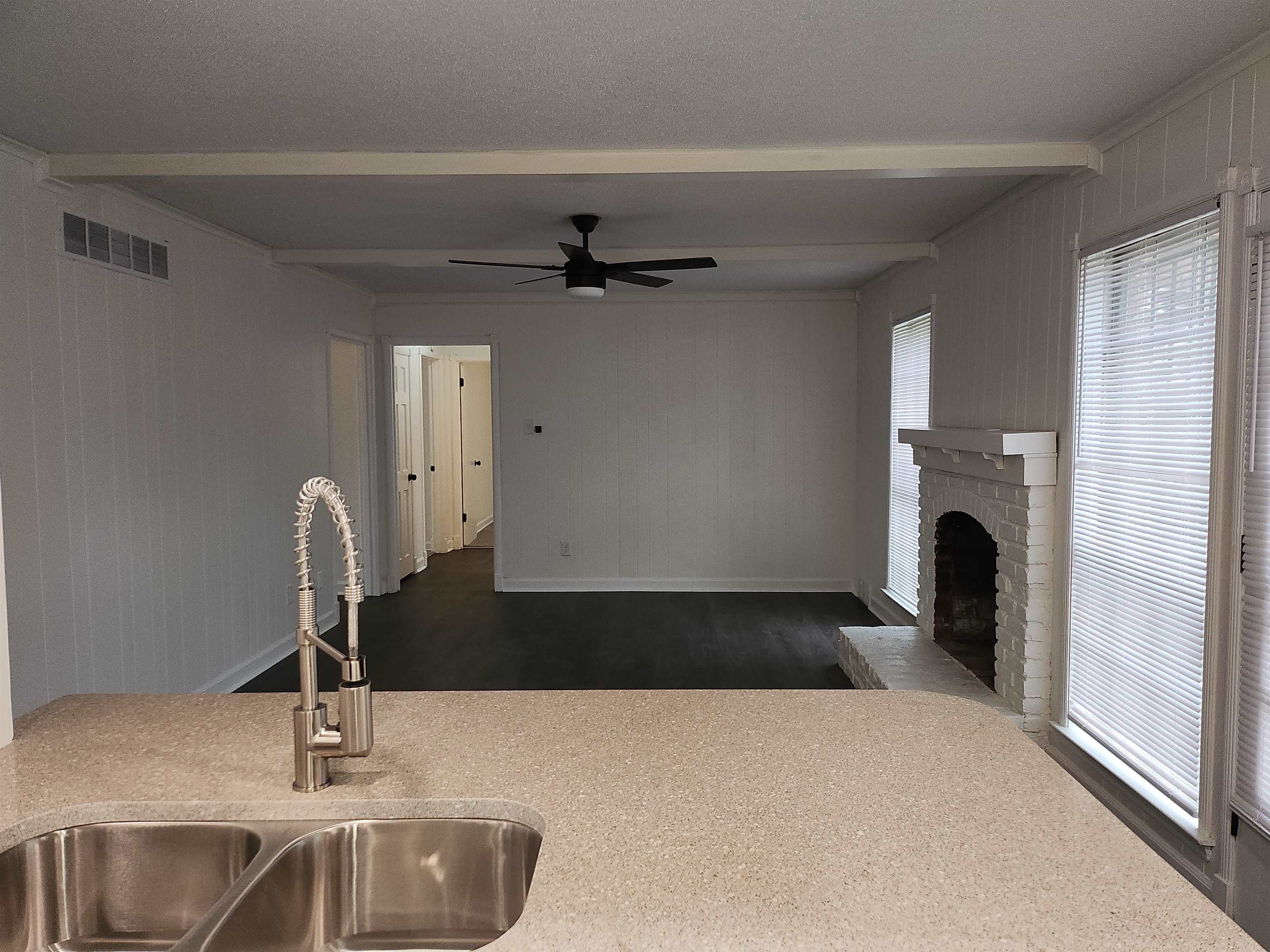 2085 Oakvalley Road Memphis, TN 38116 - Photo 14 of 39 Gallery Image 14