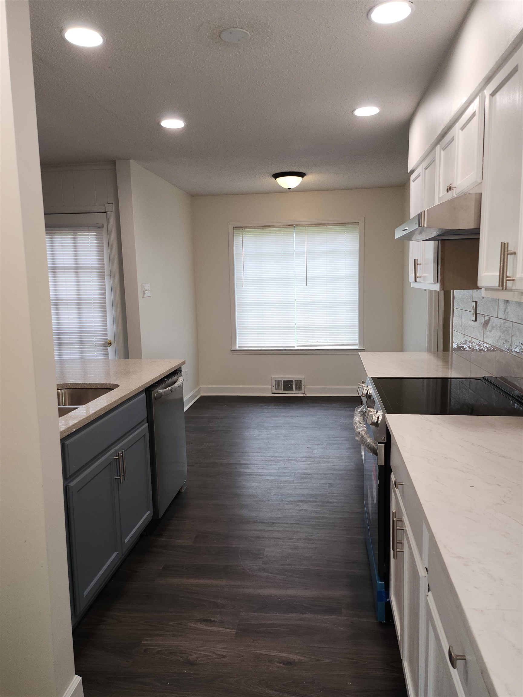 2085 Oakvalley Road Memphis, TN 38116 - Photo 10 of 39 Gallery Image 10