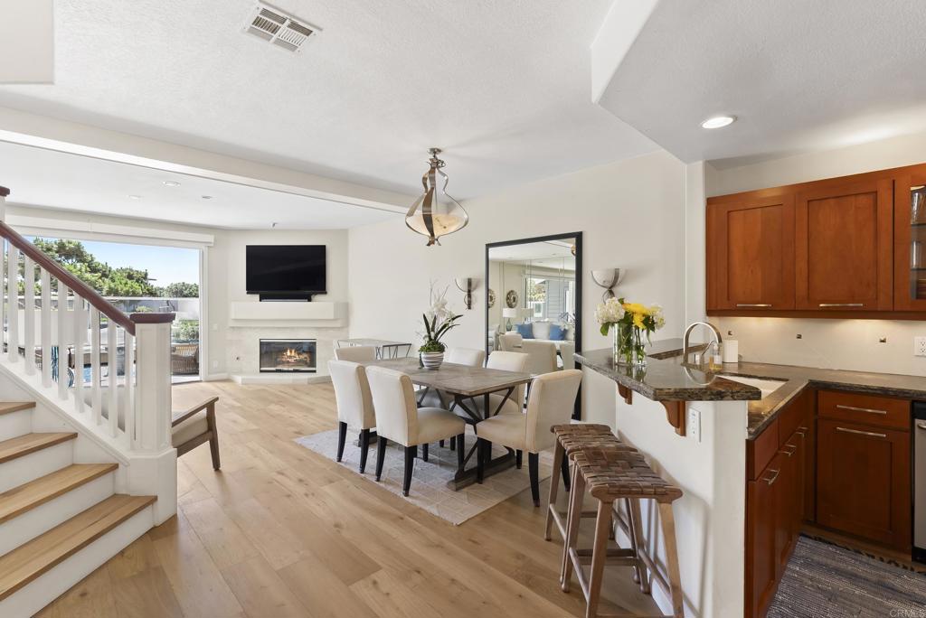 2921 Sandy Pointe, Unit 3 Del Mar, CA 92014 - Photo 6 of 16