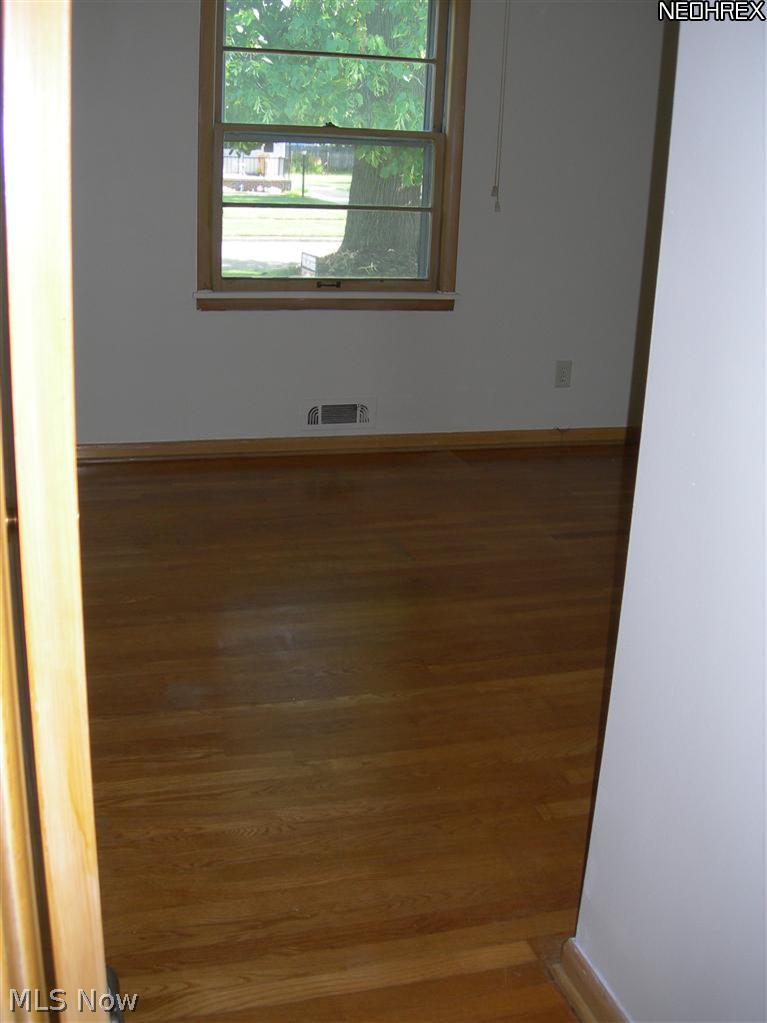 9336 Berkshire Road Cleveland, OH 44130 - Photo 16 of 21