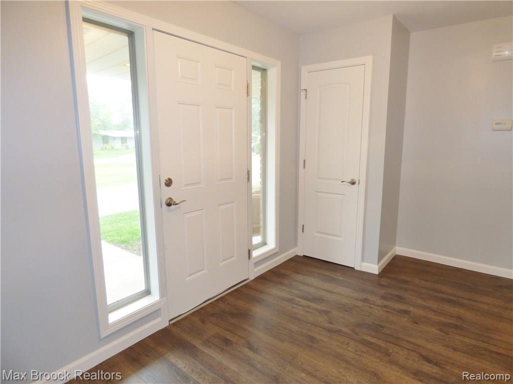 3318 Winchester Road West Bloomfield, MI 48322 - Photo 4 of 28