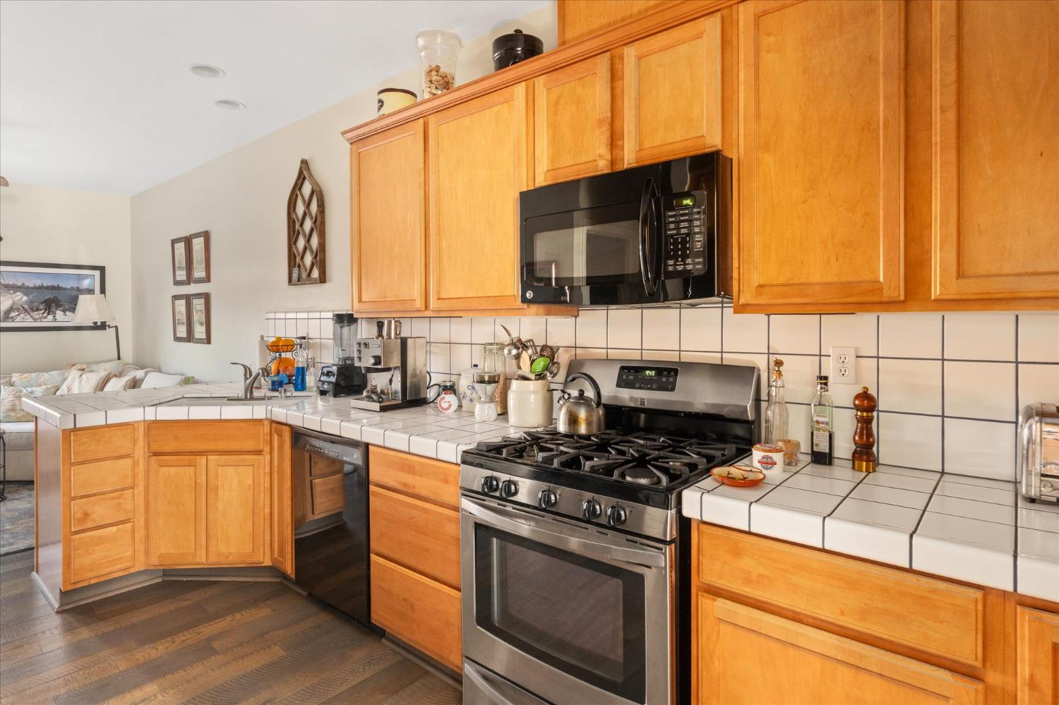 256 Field Stone Drive Murphys, CA 95247 - Photo 9 of 43